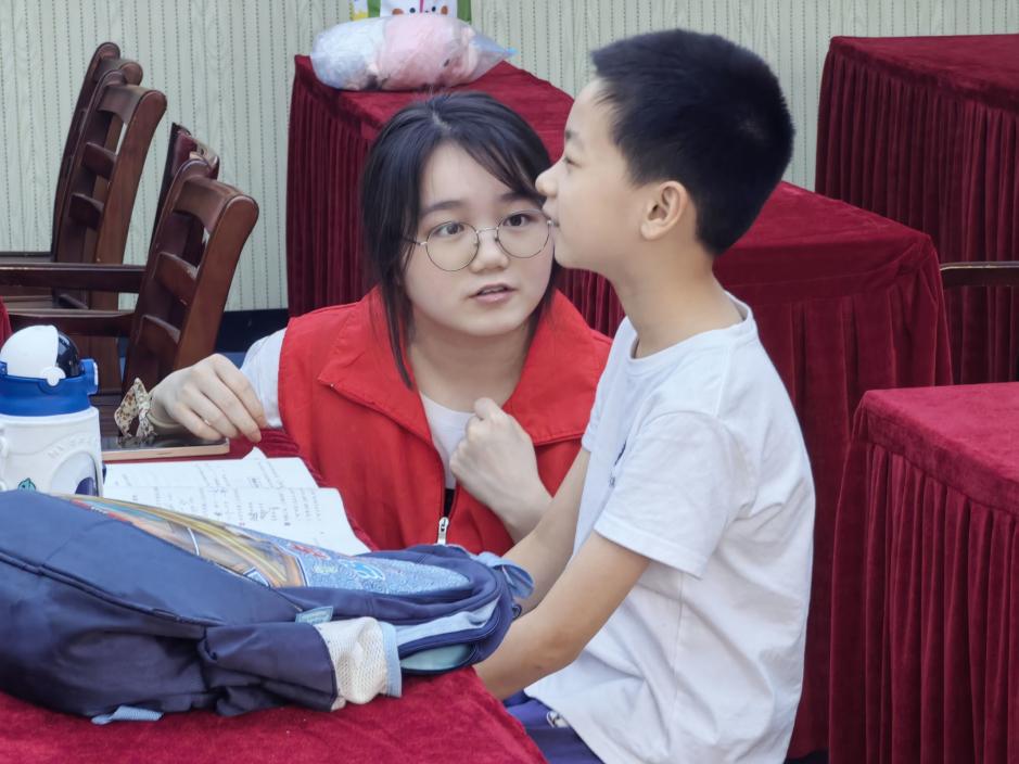 安徽學(xué)子三下鄉(xiāng)：垃圾回收齊行動，綠色環(huán)保伴我行