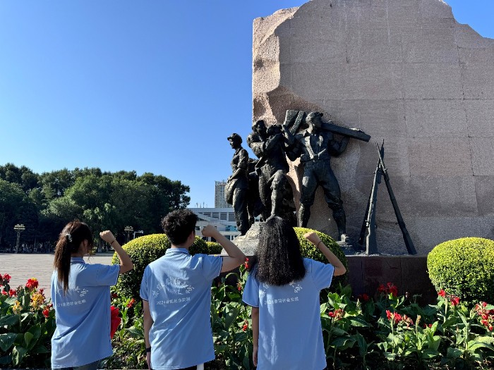 安徽財經(jīng)大學赴新疆生產(chǎn)建設兵團“情系天山，軍墾戍疆”暑期社會實踐紀實