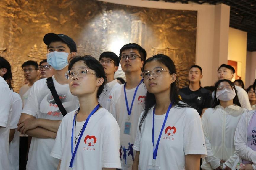 中國礦業(yè)大學筑夢支教團“向遠筑夢”分隊 參加邳州市“彭聚菁英”觀摩會活動
