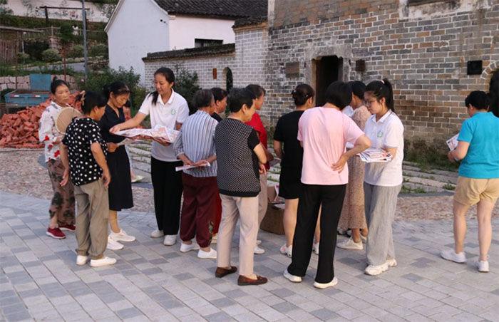 淮師學(xué)子三下鄉(xiāng)：讓法律走進(jìn)生活，助力美好鄉(xiāng)村