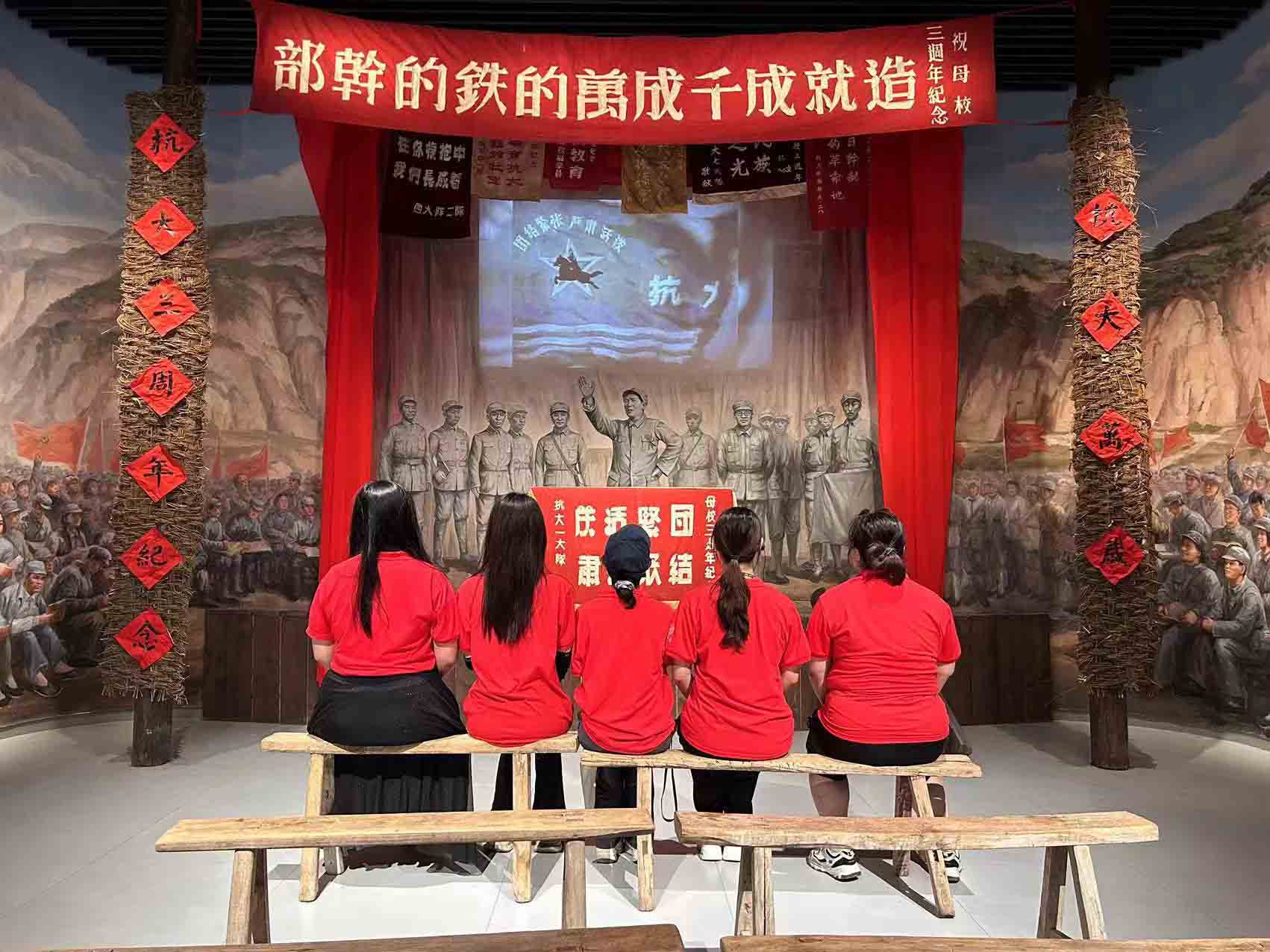“延”途生花——湖南師范大學(xué)旅游學(xué)院“紅遠(yuǎn)”社會(huì)實(shí)踐團(tuán)赴延安開(kāi)展暑期社會(huì)實(shí)踐活動(dòng)