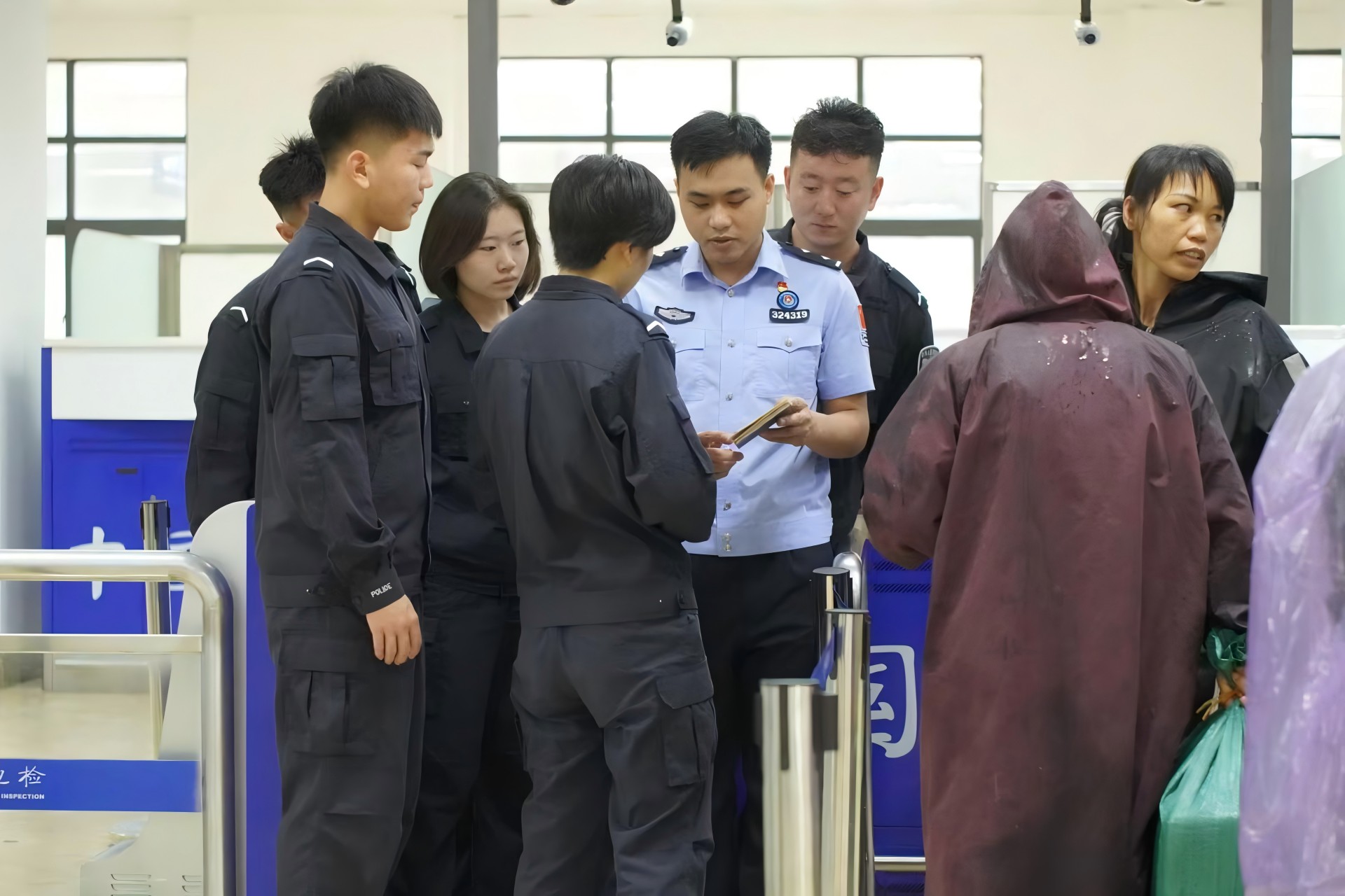 追尋紅跡涉邊境，口岸研學(xué)鑄警魂