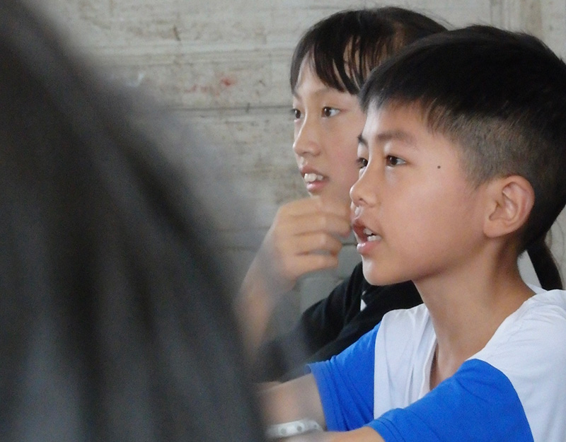 南財(cái)學(xué)子三下鄉(xiāng)：螢火微光，融情劉李