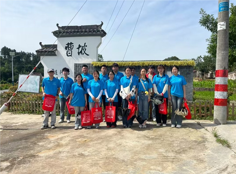 皖江工學(xué)院：扶智又扶志，青春新獻(xiàn)禮
