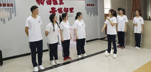  內(nèi)江師范學(xué)院三下鄉(xiāng)：廉潔揚清風(fēng)，同心啟新程