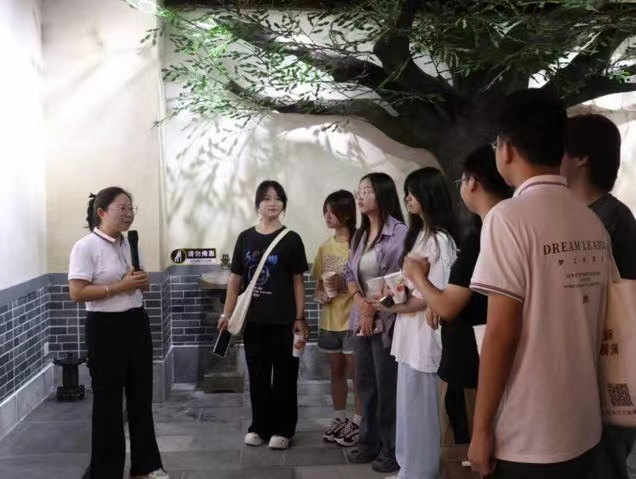 同上一堂思政課這群大學生用行動助力鄉(xiāng)村振興