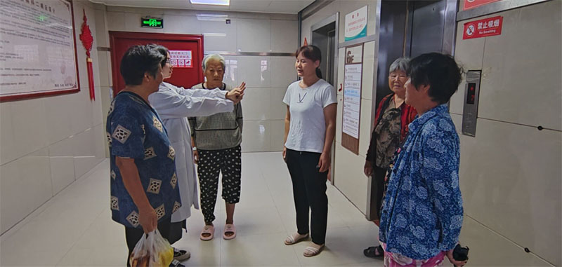 急救知識實踐，護(hù)航生命行動-新鄉(xiāng)醫(yī)學(xué)院三全學(xué)院赴遂平縣人民醫(yī)院宣傳急