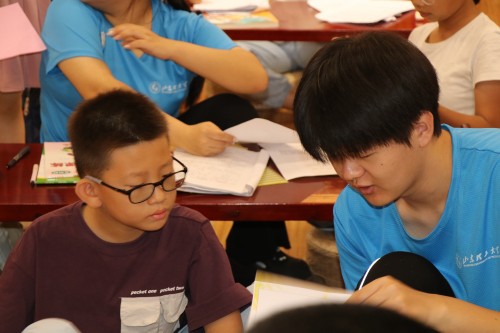 薪火守護(hù)，攜手成長(zhǎng)