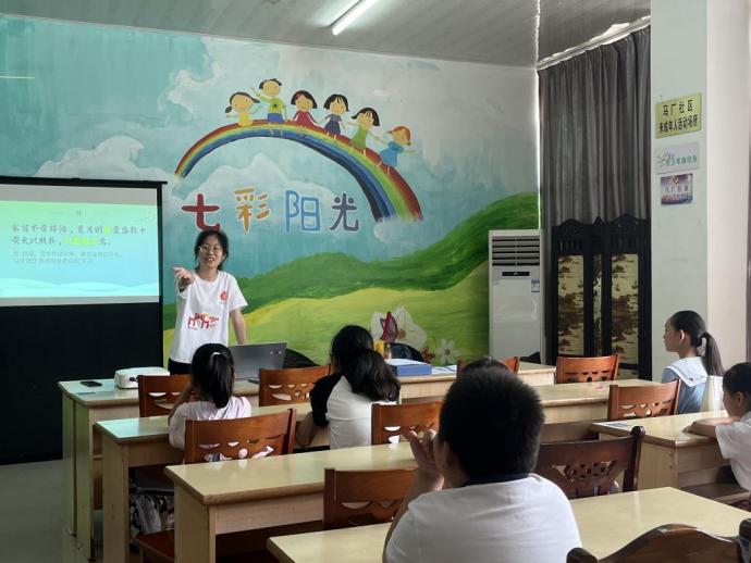 多彩暑假，實(shí)踐育人：暑托班“柚”開課啦！