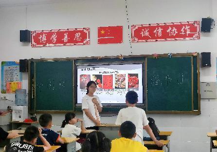 “探索中華傳統(tǒng)節(jié)日，領悟中華文化魅力”武昌理工學院云夢書韻志愿服務隊開展特色傳統(tǒng)節(jié)日課程
