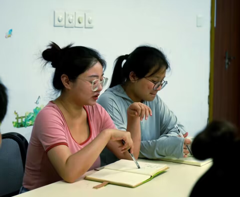 移通學(xué)子三下鄉(xiāng)：筆墨鄉(xiāng)村染，志愿服務(wù)行