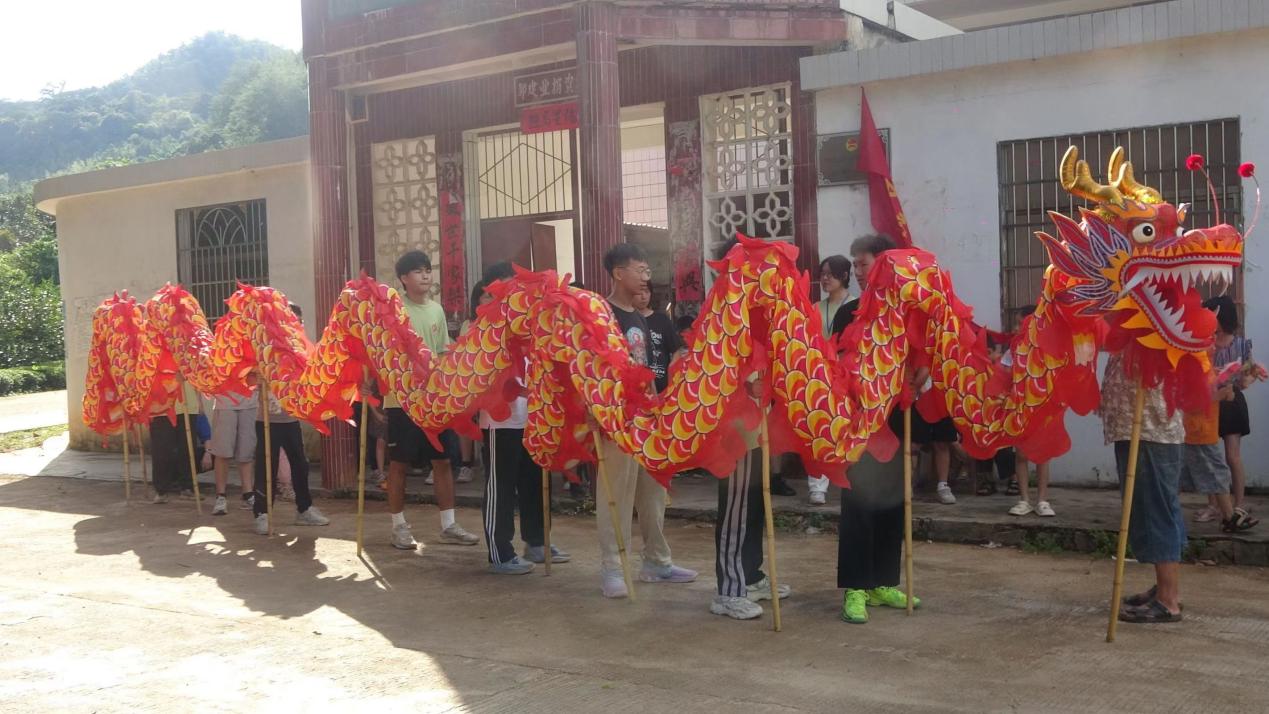 聆聽(tīng)客韻回聲，賡續(xù)非遺血脈 ——華南師范大學(xué)柳夏星火暑期社會(huì)實(shí)踐服務(wù)隊(duì)“非遺客韻”系列課程通訊稿